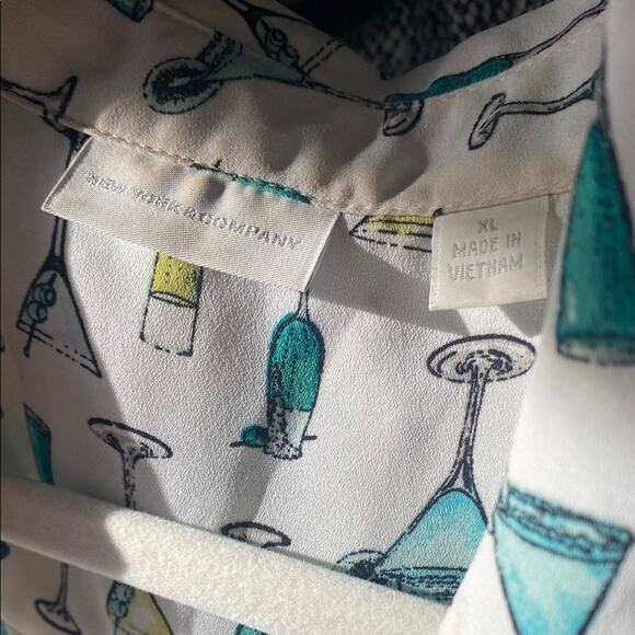 New York & Co. cocktail blouse - Picture 2 of 5